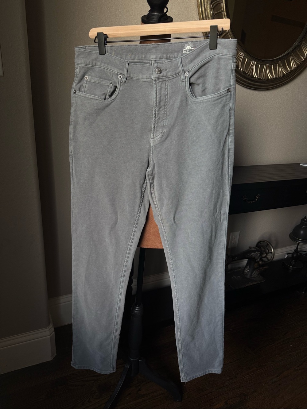 Faherty Men’s Gray Stretch Straight Leg Jeans 32x32